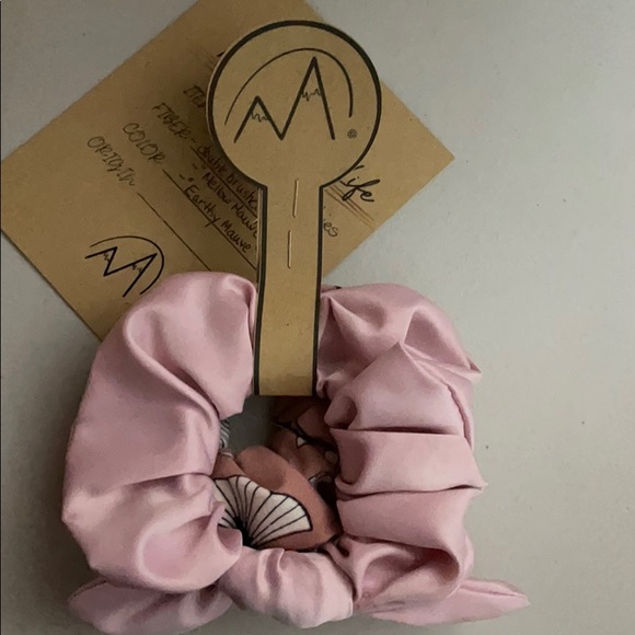 rocky mtn life Accessories - Scrunchies
